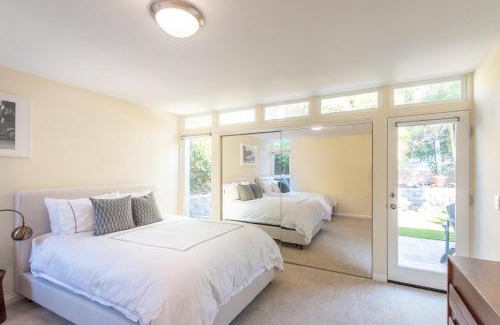 Del Mar Heights Casa | Beach Resort Home with Ocean Views Jacuzzi & Sauna!