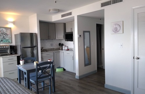 Myrtle Beach Complejo | Beach Retreat #2 Studio condo with a million-dollar view!