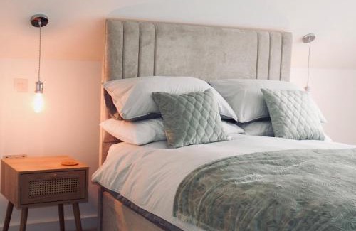 Southbourne Casa | Beach Retreat luxury home just 2 minutes walk to the beach