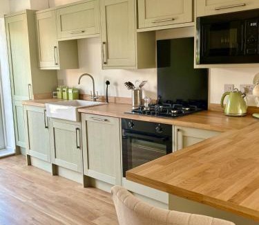 Southbourne Casa | Beach Retreat luxury home just 2 minutes walk to the beach