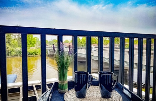 Wasaga Beach Apartamento | Beach&Riverside/Prime Location!