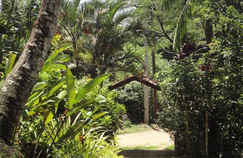 Sao Sebastiao Cabaña | Beach Site With Waterfalls