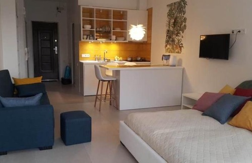 Kvariati Apartamento | Beach Studio Apartment in Kvariati