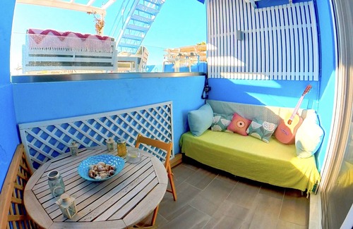 Haraki Apartamento | Beach Studio - Sleeps 2 & Private Ocean Terrace