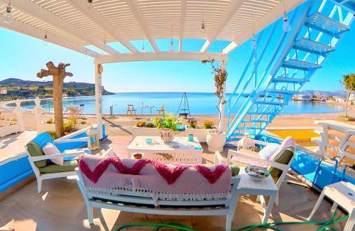 Haraki Apartamento | Beach Studio - Sleeps 2 & Private Ocean Terrace