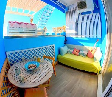 Haraki Apartamento | Beach Studio - Sleeps 2 & Private Ocean Terrace