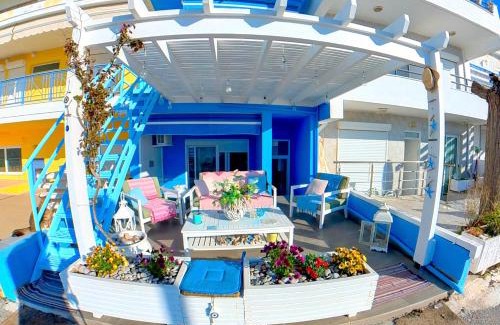 Haraki Apartamento | Beach Studio - Sleeps 2 & Private Ocean Terrace