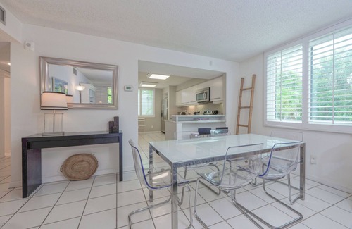 Longboat Key Condominio | Beach to Bay Beauty- available for season 2026-Pet friendly!