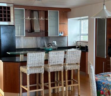 Clifton Apartamento | Beach Vibes Clifton!