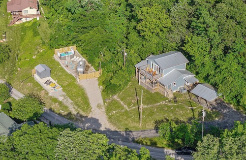 Baxter Casa | BEACH|Views|Hot Tub|Kayaks|Heated Plunge Pool!