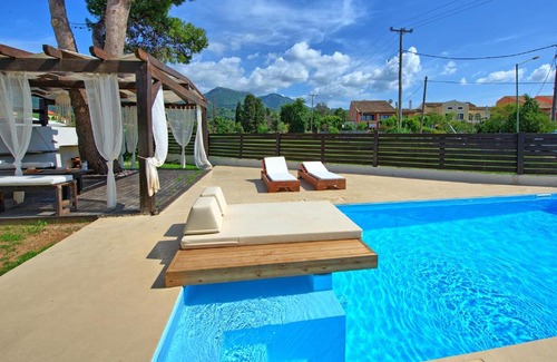 Acharavi Villa | Beach Villa Christina by PosarelliVillas