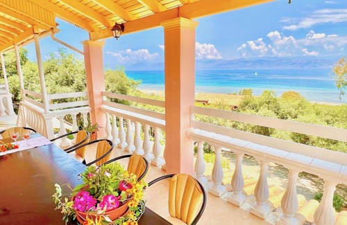 Apraos Villa | Beach Villa Thespina with private pool by DadoVillas
