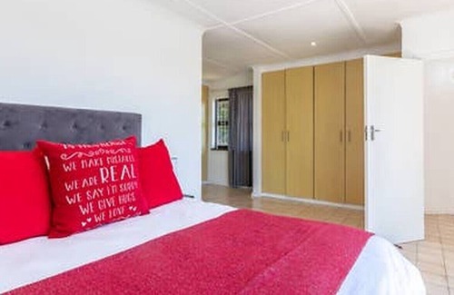 Ballito Casa | Beach Villa With Pool - Short Walk to the Beach