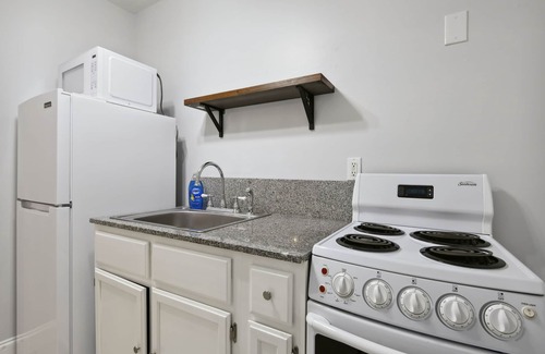 Gulfport Cabaña | Beach Villa with Private Pool - Walk to beach and Island View Casino