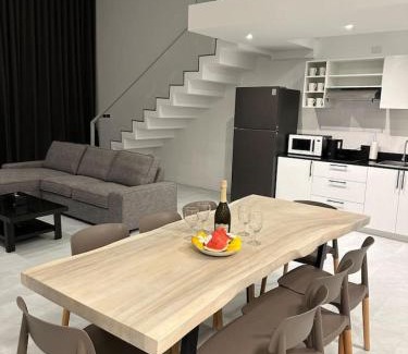 Chaiya Casa | Beach Walk Condo 3br in Replay residence