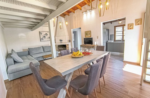 Almyrida Casa | Beach Walk Haven: Cozy Home 8 Minutes from Almyrida Beach