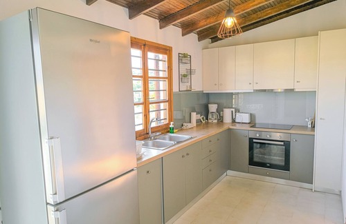 Almyrida Casa | Beach Walk Haven: Cozy Home 8 Minutes from Almyrida Beach