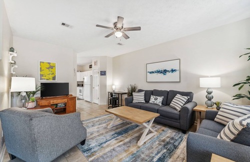 Biltmore Beach Cabaña | Beach Walkers 2 Bedroom Cottage