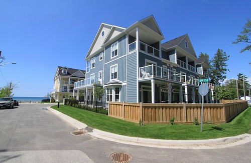 Wasaga Beach Casa | Casa de playa frente a la playa # 4 - Wasaga Beach, Ontario