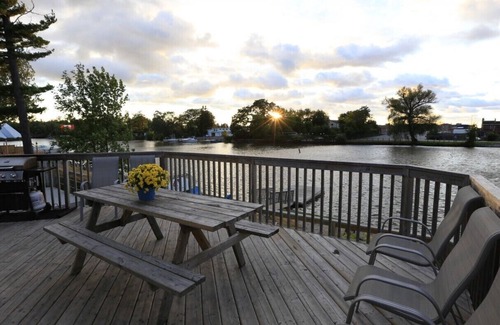 Wasaga Beach Cabaña | Riverfront Cottage 3 - Wasaga Beach