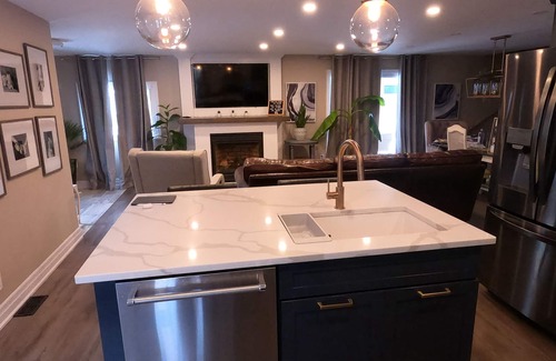 Sarnia Casa | BeachBum House: Bikes, Firepit & Paddleboards