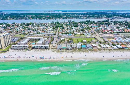 Biltmore Beach Casa | Beachcomber - Beachfront With Pool And Hot Tub - On The Beach!