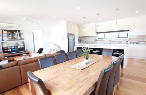Smiths Beach Casa | Beachcomber Sunset - Located in Smiths Beach, the best part of Phillip Island