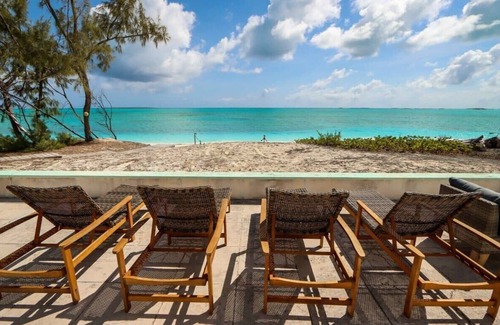 Great Exuma Casa | Beachfront White Palm Villa- Tar Bay, Great Exuma