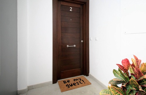 Las Acacias Apartamento | Frente a la playa 2 dorm. +1 baño + terraza en el este de la ciudad de Málaga (Pedregalejo)