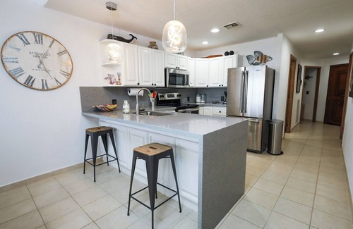 Puerto Penasco Condominio | Beachfront 2-bedroom condo with on-site spa in beautiful Puerto Peñasco