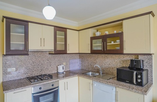 Fethiye City Center Apartamento | Beachfront 2 bedroom apt in Sunset Beach Club Mermaid 30