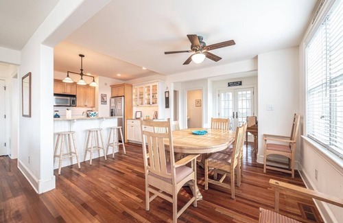 Admiral Estates Casa | Beachfront 3-Bedroom Unit w/ Pool