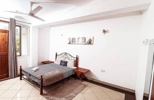 Moshi Apartamento | Beachfront 3BR apart w/ views of the Indian Ocean