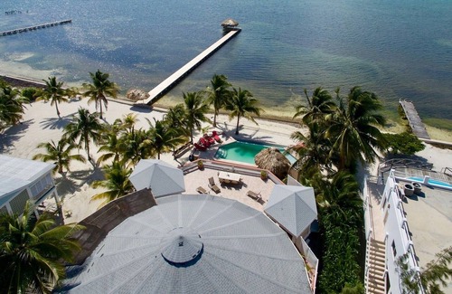Boca Ciega Casa | 🌴 Casa frente a la playa 4BR / 2BA con piscina privada, aire acondicionado en todas las habitaciones 😎