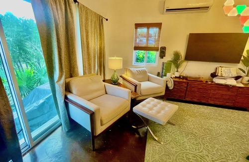 Boca Ciega Villa | Beachfront 5 bedroom Hibiscus House Villa, Private Beach. Awesome Pool &Pier