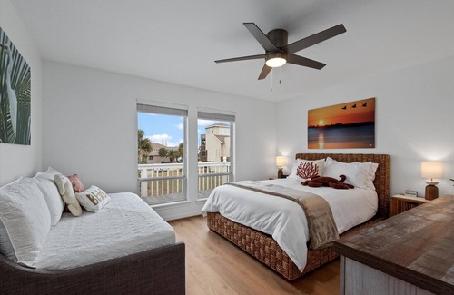 Pointe San Luis Casa | Beachfront | 5 bedroom | Hot Tub | Fenced Yard