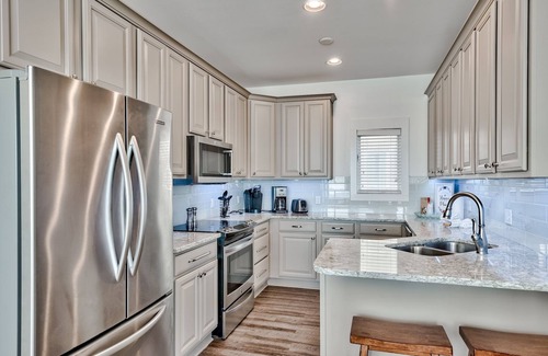 Miramar Beach Casa | Beachfront 7 Bed with splash pool - private beach! Spring discounts!