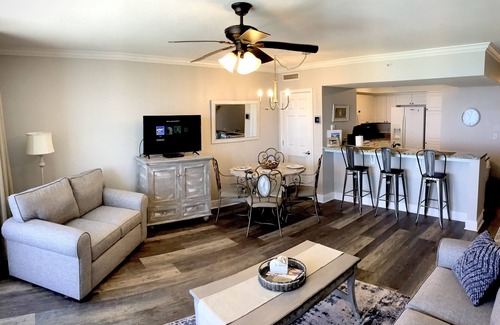 Panama City Beach Condominio | Condominio de lujo en el piso 9 frente a la playa! (Servicio de silla de playa incluido!)
