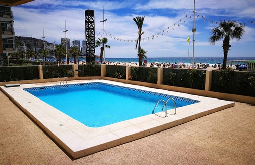Benidorm Apartamento | Primera linea de playa adaptado movilidad reducida