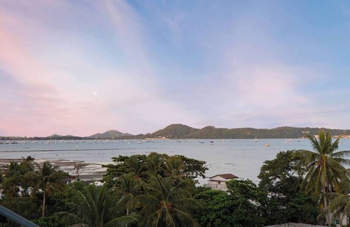 Rawai Apartamento | Beachfront and Pool 2 BR Apt- Selina 870