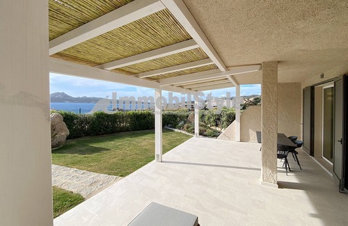 Santa Reparata Apartamento | Beachfront apartment with beautiful view