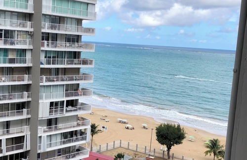 Isla Verde Apartamento | Apartamento frente al mar -Isla Verde- Carolina Coral Beach Apts