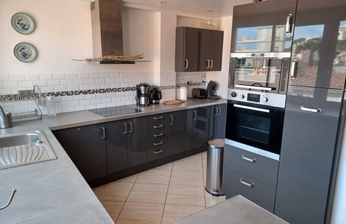 Le Mourillon Apartamento | Beachfront apartment.