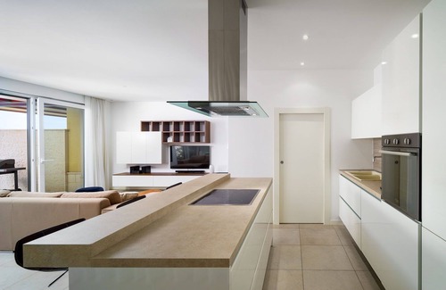 Slatine Apartamento | Beachfront Apartment Lemonade with Pool I