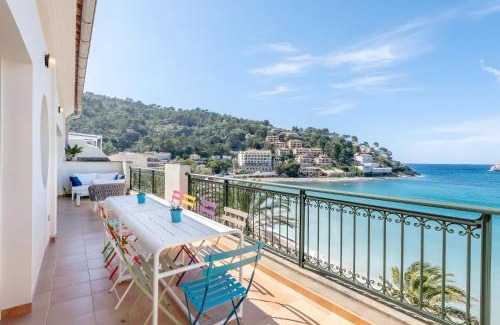 Puerto de Soller Apartamento | Beachfront Apartment Port de Soller