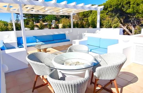 Meia Praia Apartamento | Frente a la playa Apartamento Privado Azotea, barbacoa y vistas al mar