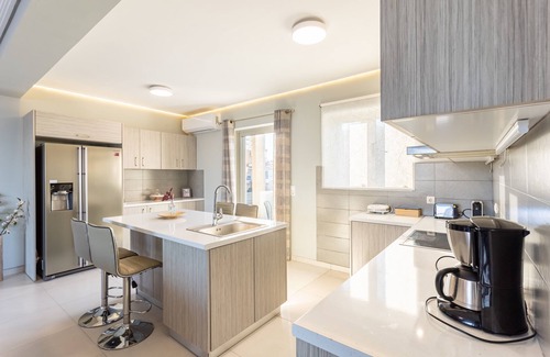 Spata-Artemida Casa | Beachfront Artemida Retreat - Peony Seabreeze Gem