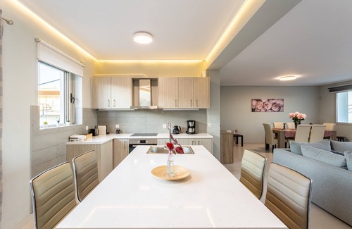 Spata-Artemida Casa | Beachfront Artemida Retreat - Peony Seabreeze Gem