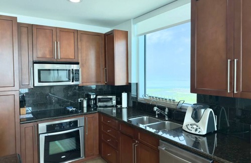 South Padre Island Apartamento | Beachfront Bliss, 24 Floors Above It All