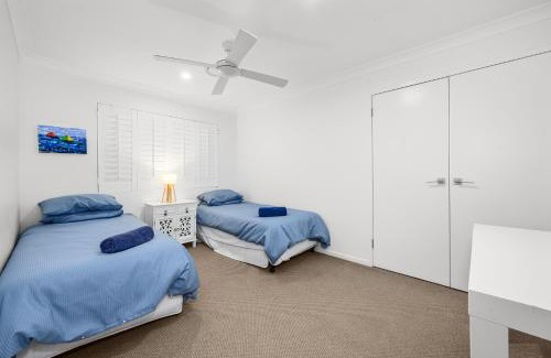 Main Beach Casa | BEACHFRONT Beauty!